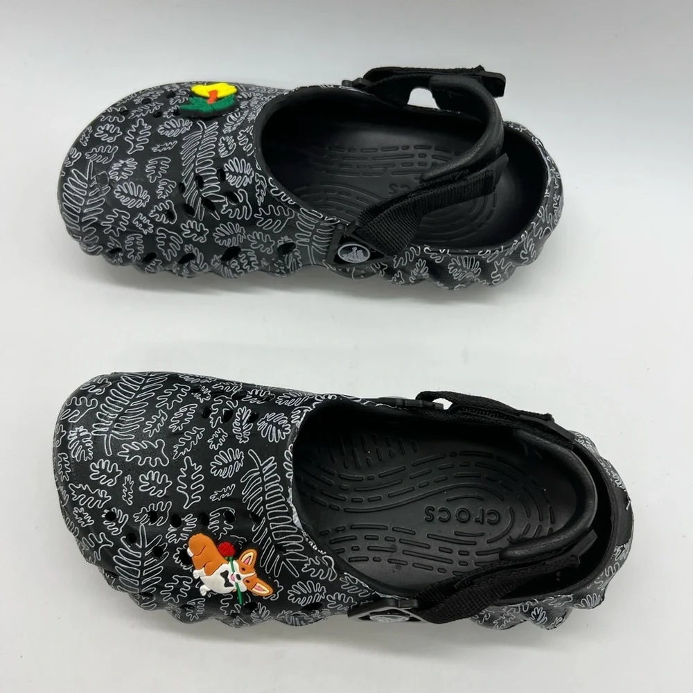 CROCS Kids Black and White Leaf Patterned Water Shoes Size 3